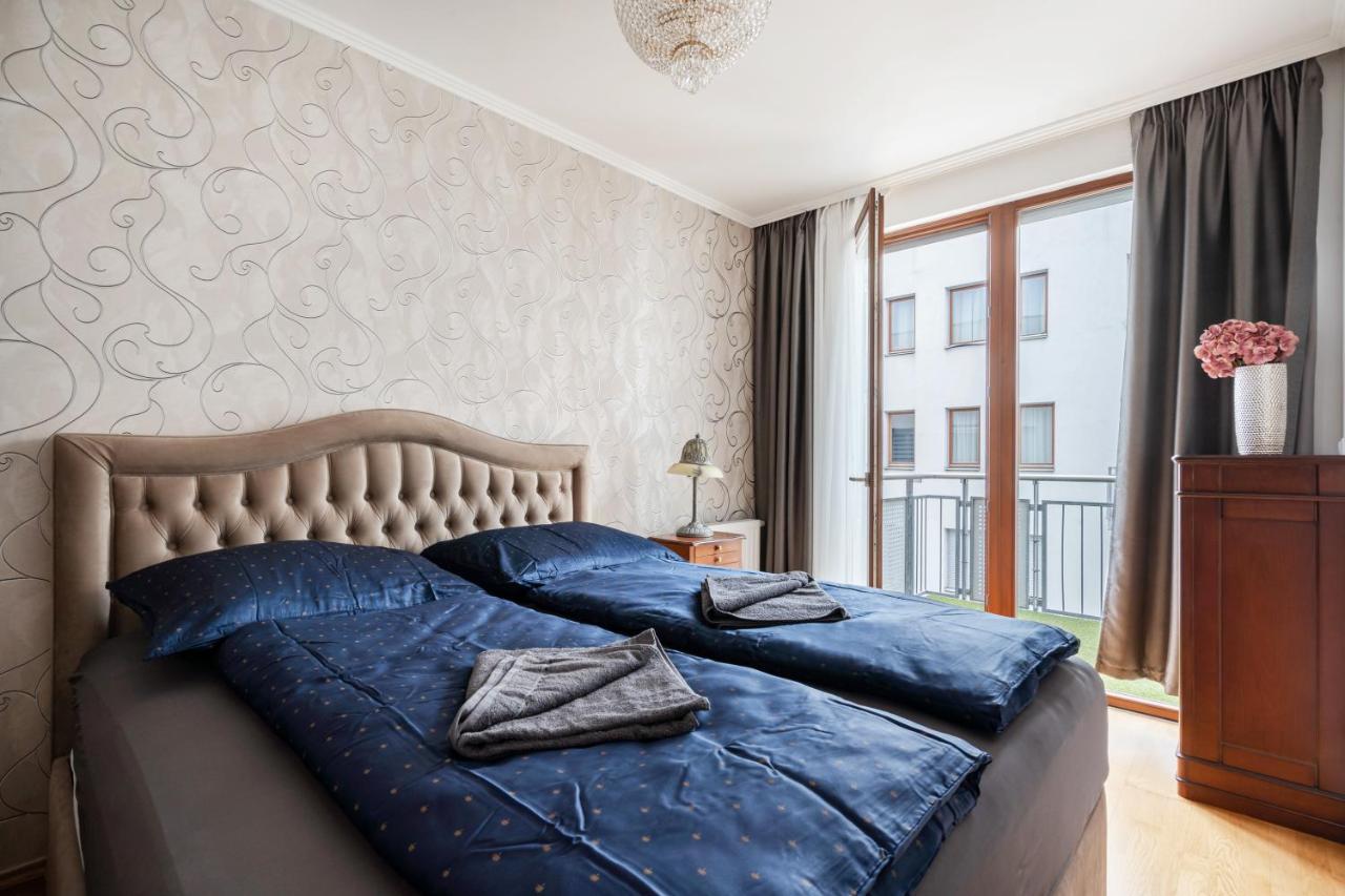 Penthouse Three Bedrooms, Three Balconies Apartment With Free Parking In Kiraly Street Budapest Luaran gambar