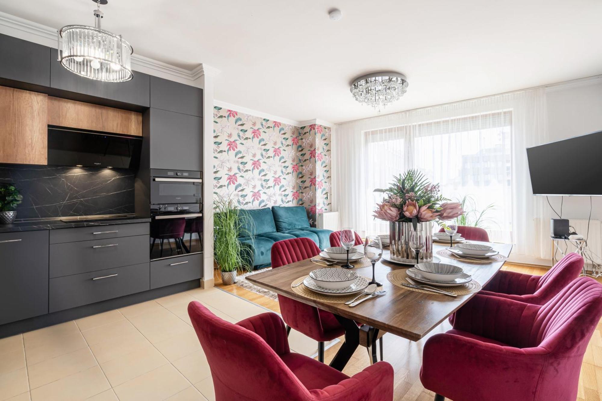 Penthouse Three Bedrooms, Three Balconies Apartment With Free Parking In Kiraly Street Budapest Luaran gambar