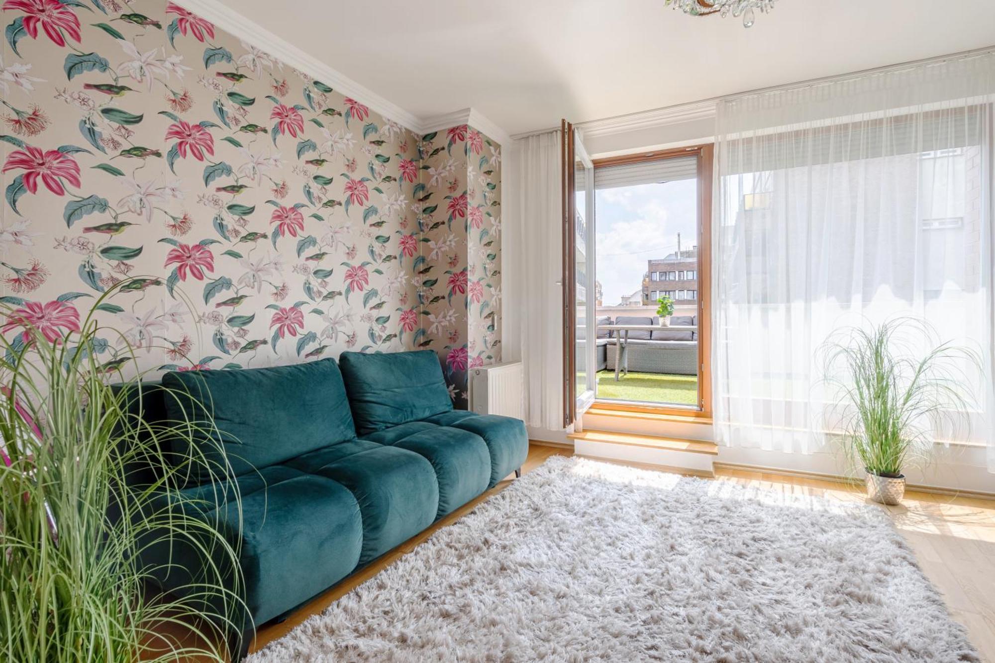 Penthouse Three Bedrooms, Three Balconies Apartment With Free Parking In Kiraly Street Budapest Luaran gambar
